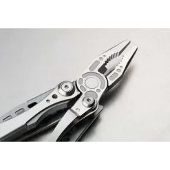 Leatherman Skeletool 7-In-1 Multi-Tool 21 Leatherman Skeletool 7-In-1 Multi-Tool -Camping Hardware Sales BCF 536118 05 hi res