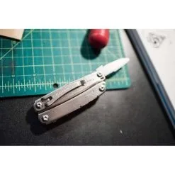 Leatherman Wingman Multi-Tool -Camping Hardware Sales BCF 568138 14 hi res